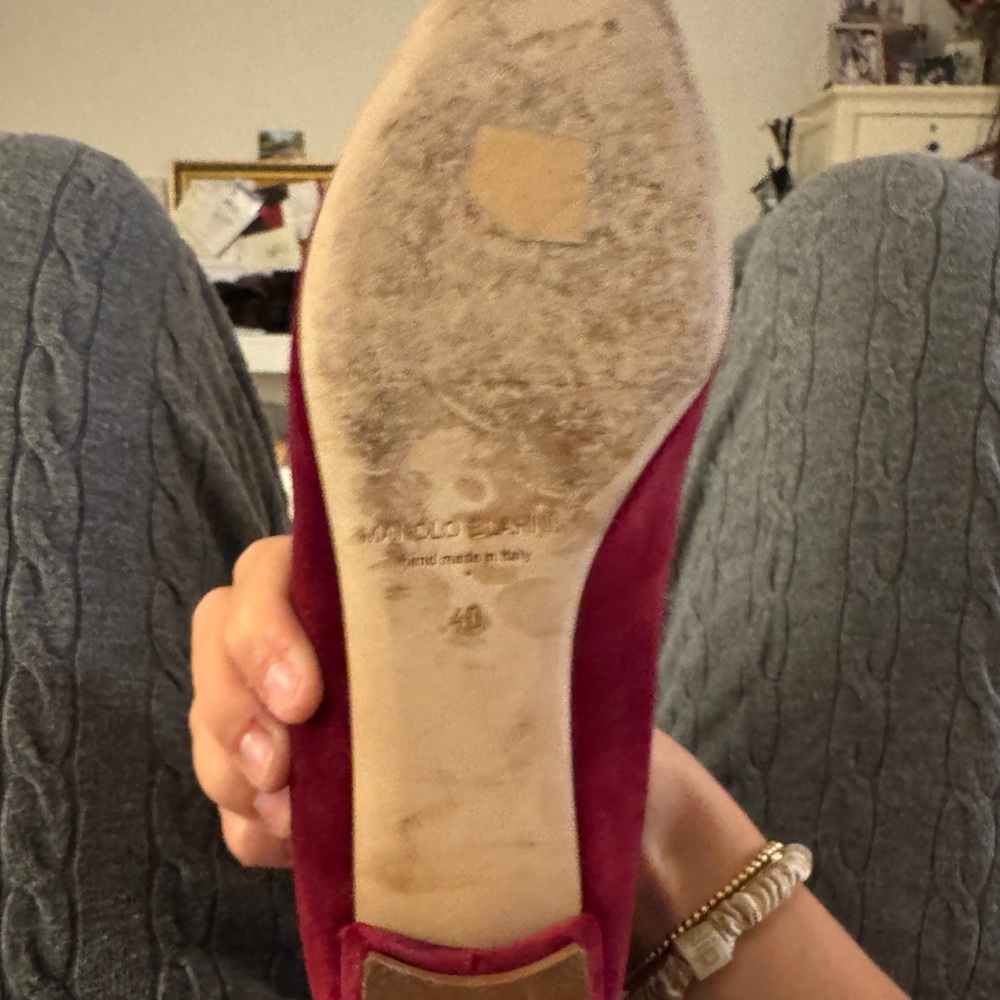 Manolo Blahnik Hangisi Burgundy Velvet Flats - Picture 5 of 7